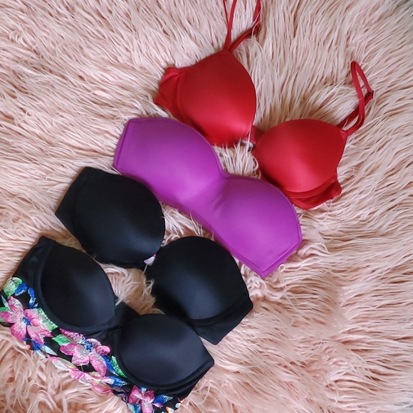 PINK Victoria's Secret Other - Set of 4 Victoria's Secret Bras 32B